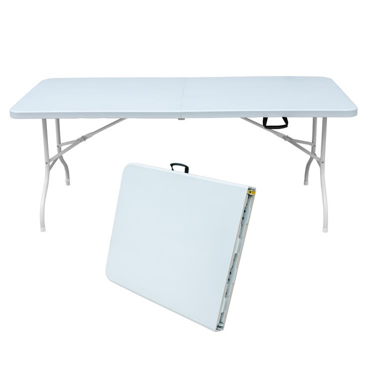 Mesa plegable rectangular blanca con patas de metal, mostrada abierta y cerrada tipo maletín, para alquiler